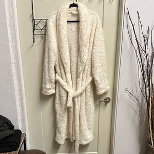 Daydream by Berkshire Home Extra Fluffy Robe  XL